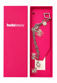 Huda Beauty TRAVEL SPRAY FRAGRANCE HOLDER WITH CHARMS